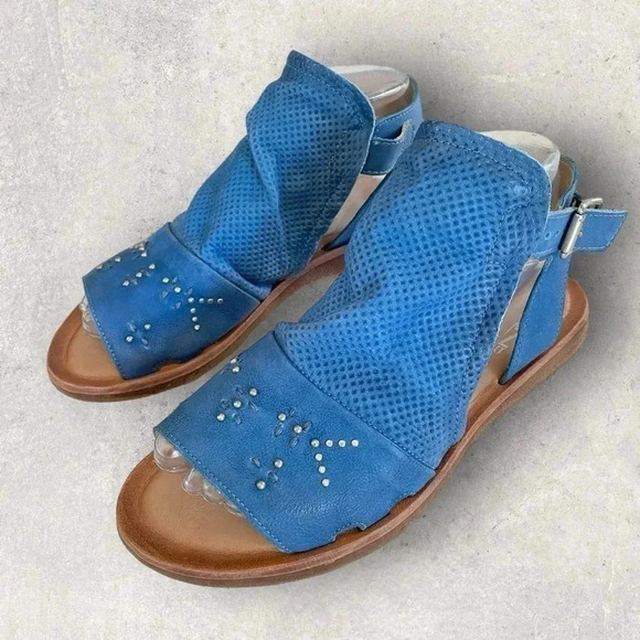 Miz Mooz Sandals 37 WIDE Blue Fifi Leather Slouch Buckle Up Sandal Womens Flats - Picture 1 of 11